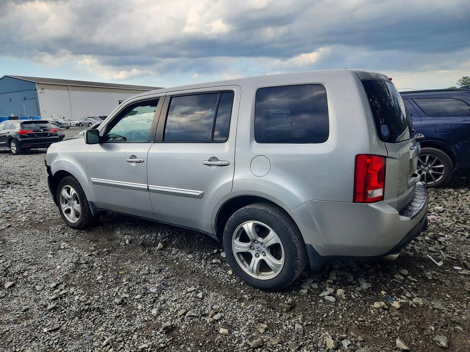 57269156 :رقم المزاد ، 5FNYF4H5XFB035115 vin ، 2015 Honda Pilot مزاد بيع