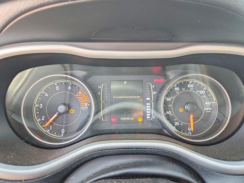 57814216 :رقم المزاد ، 1C4PJLLX0JD510431 vin ، 2018 Jeep Cherokee مزاد بيع