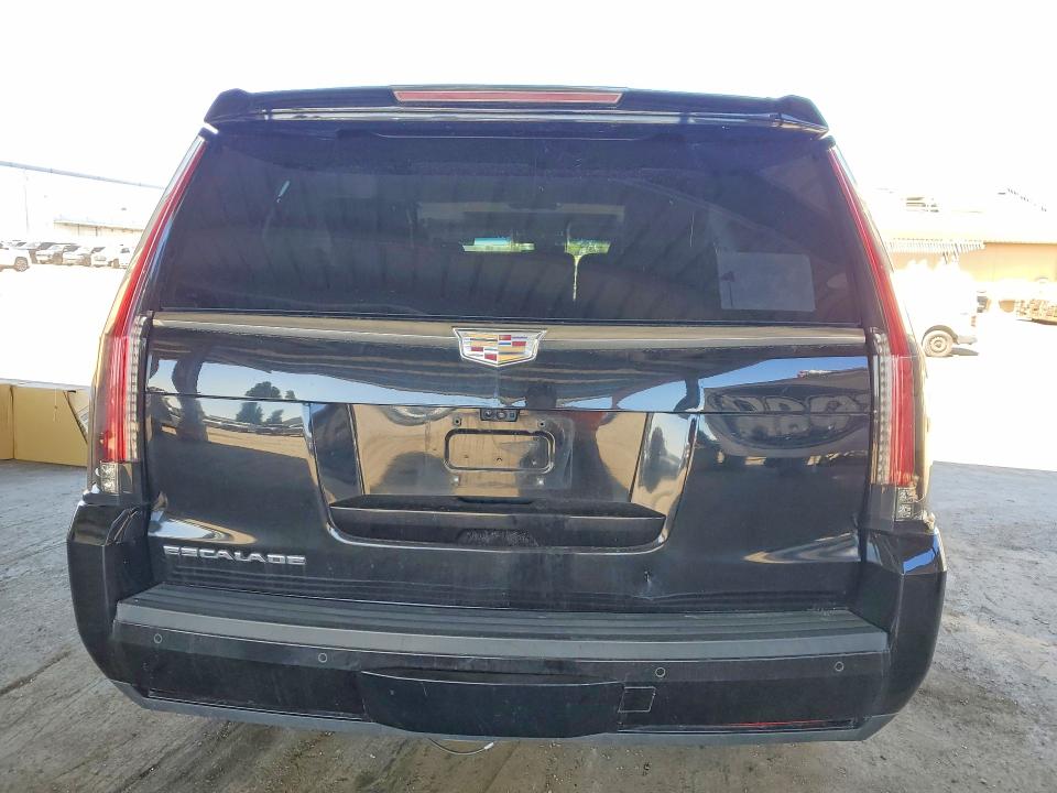 55632036 :رقم المزاد ، 1GYS4BKJ2LR107690 vin ، 2020 Cadillac Escalade مزاد بيع