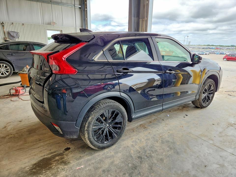 56410016 :رقم المزاد ، JA4AT4AA6JZ063041 vin ، 2018 Mitsubishi Eclipse Cross مزاد بيع