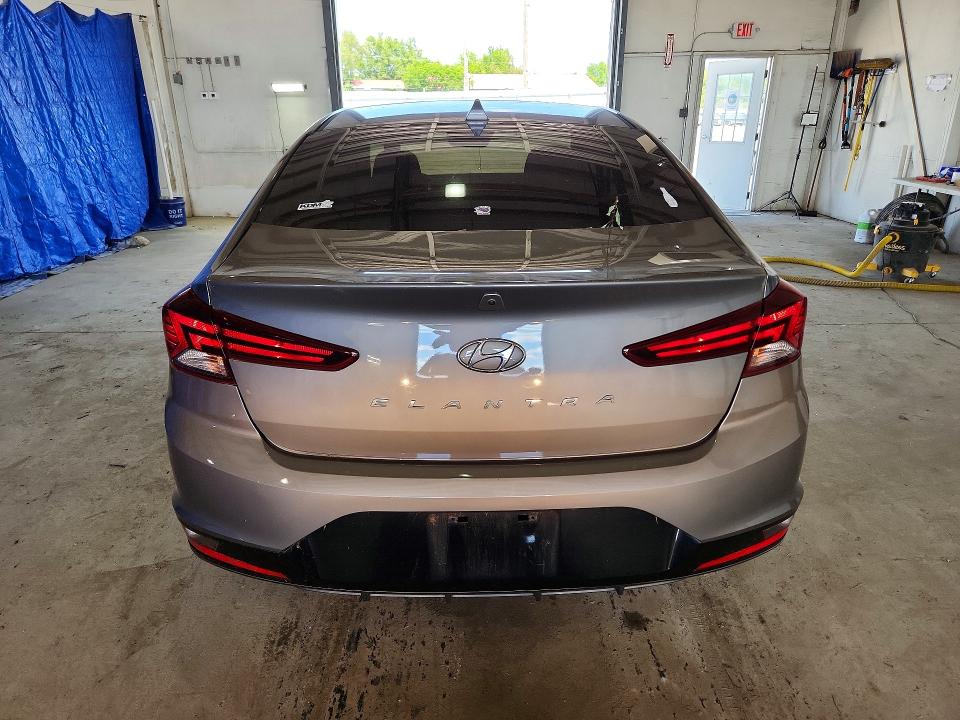 2020 Hyundai Elantra მანქანა იყიდება აუქციონზე, vin: KMHD84LF9LU077413, აუქციონის ნომერი: 51922616