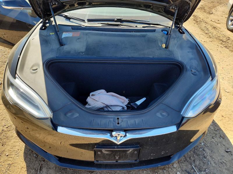 55813746 :رقم المزاد ، 5YJSA1E26HF197016 vin ، 2017 Tesla Model S مزاد بيع