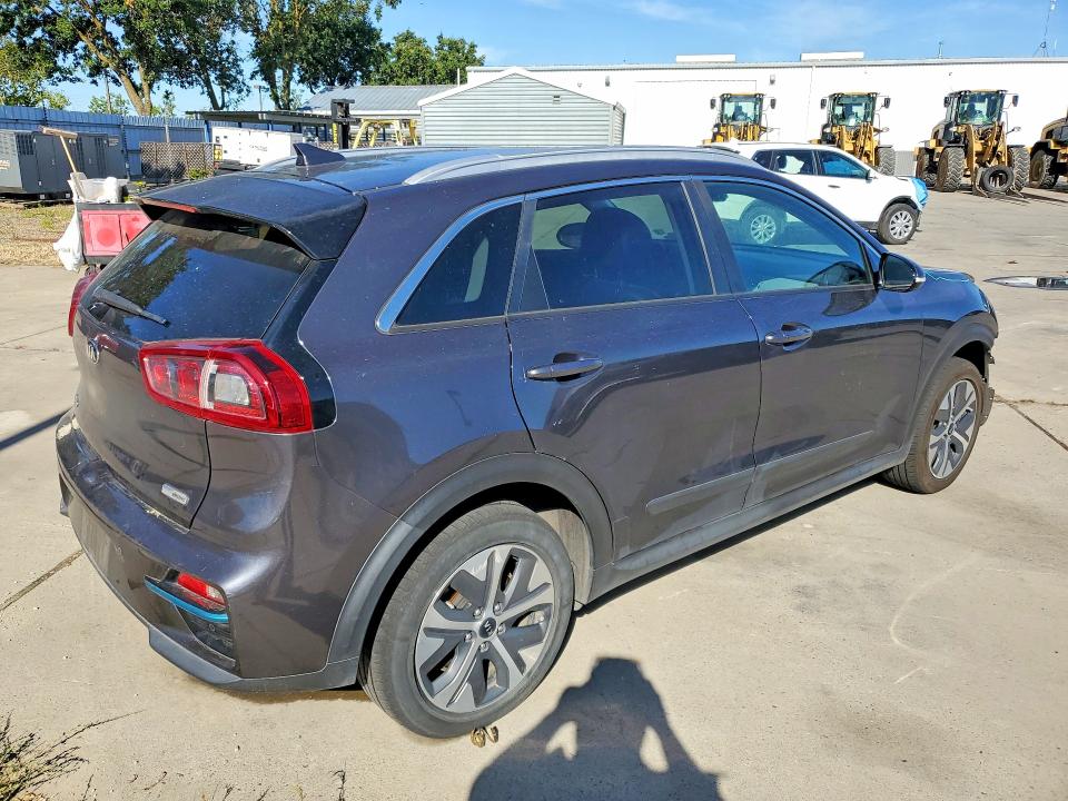 56670056 :رقم المزاد ، KNDCE3LG4K5026549 vin ، 2019 Kia Niro مزاد بيع