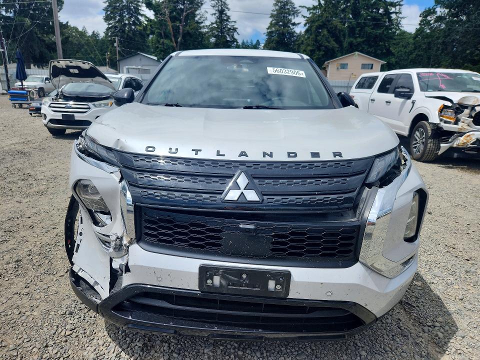 56032906 :رقم المزاد ، JA4J3UA82NZ078669 vin ، 2022 Mitsubishi Outlander مزاد بيع