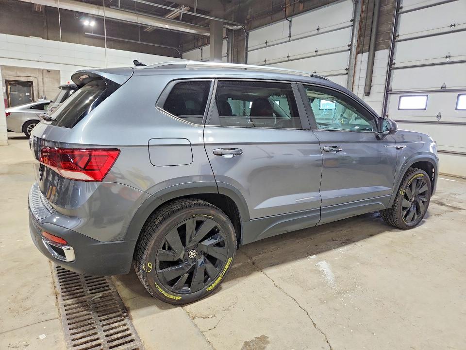 57590516 :رقم المزاد ، 3VVVX7B22PM351252 vin ، 2023 Volkswagen Taos مزاد بيع