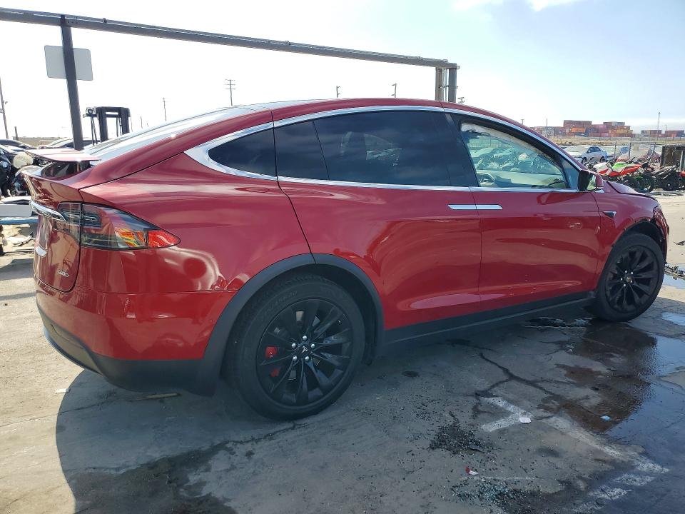 2017 Tesla Model X მანქანა იყიდება აუქციონზე, vin: 5YJXCAE24HF057692, აუქციონის ნომერი: 57806246