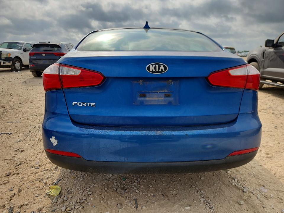 2015 Kia Forte მანქანა იყიდება აუქციონზე, vin: KNAFX4A63F5321104, აუქციონის ნომერი: 58107966