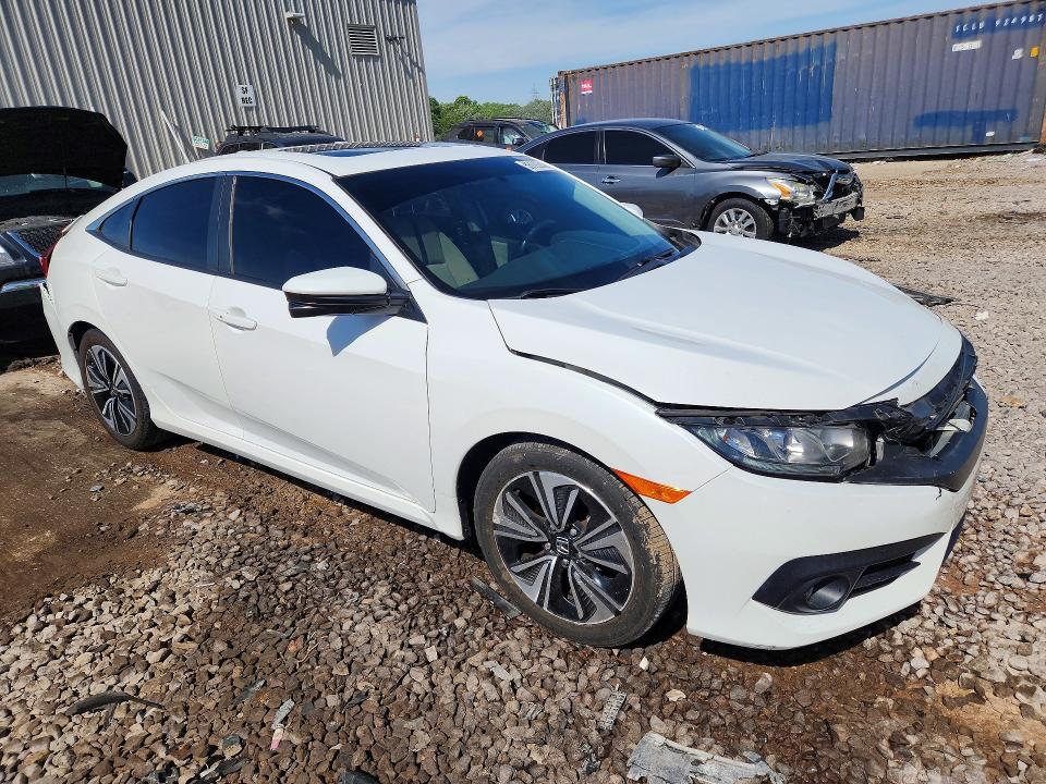 56092846 :رقم المزاد ، JHMFC1F39JX015080 vin ، 2018 Honda Civic مزاد بيع