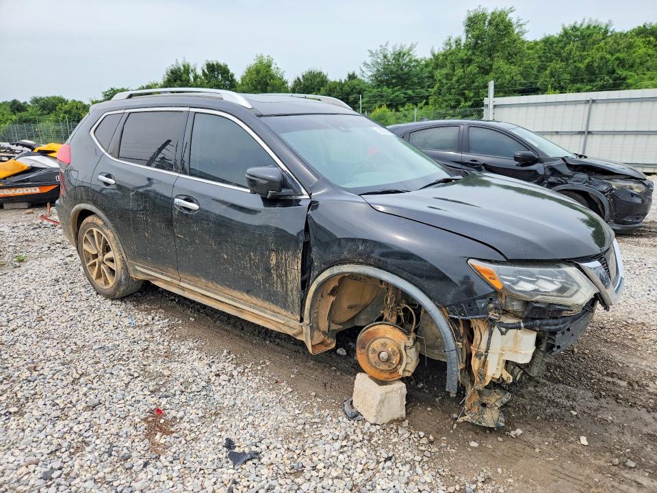 Auction sale of the 2017 Nissan Rogue, vin: JN8AT2MT3HW399155, lot number: 58828696