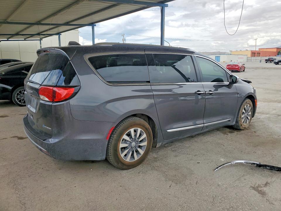 56531496 :رقم المزاد ، 2C4RC1N70LR257728 vin ، 2020 Chrysler Pacifica مزاد بيع