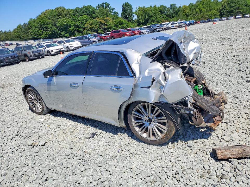 56057756 :رقم المزاد ، 2C3CA6CT1BH614447 vin ، 2011 Chrysler 300c مزاد بيع