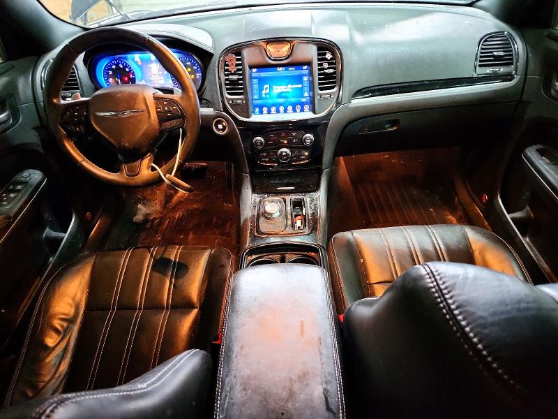 57081516 :رقم المزاد ، 2C3CCAGG9HH637588 vin ، 2017 Chrysler 300 مزاد بيع