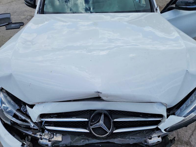 58014116 :رقم المزاد ، 55SWF4JB6JU278855 vin ، 2018 Mercedes-benz C مزاد بيع