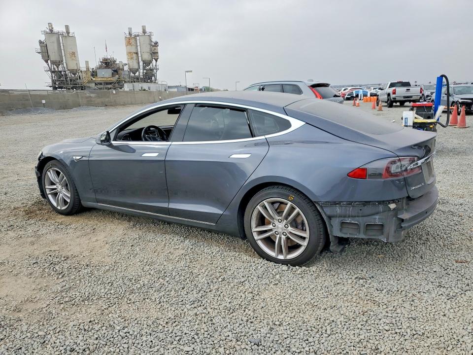 Продажа на аукционе авто 2015 Tesla Model S, vin: 5YJSA1E24FF113840, номер лота: 55938346
