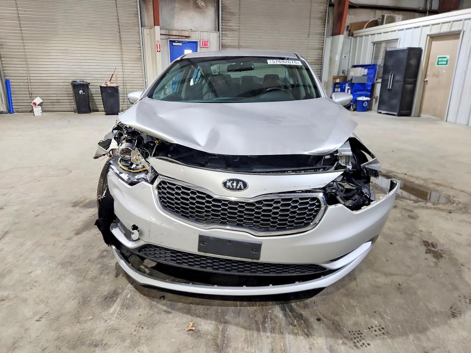 57692676 :رقم المزاد ، KNAFK4A60F5436371 vin ، 2015 Kia Forte مزاد بيع