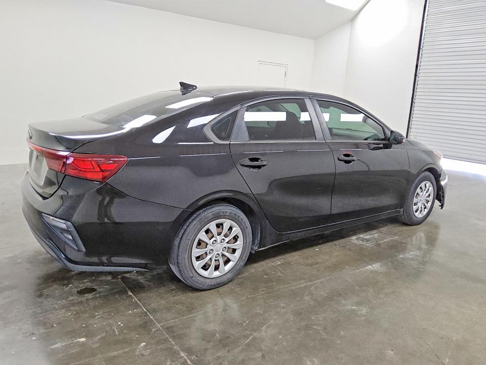 2020 Kia Forte მანქანა იყიდება აუქციონზე, vin: 3KPF24ADXLE190575, აუქციონის ნომერი: 54870196