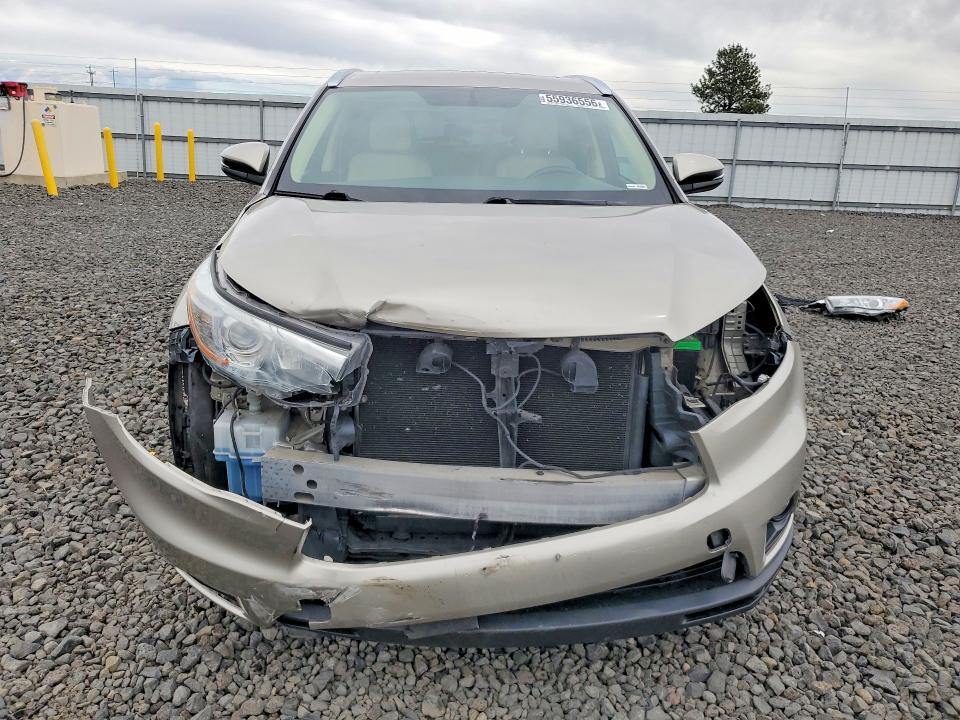 55936556 :رقم المزاد ، 5TDJKRFH0FS083130 vin ، 2015 Toyota Highlander مزاد بيع