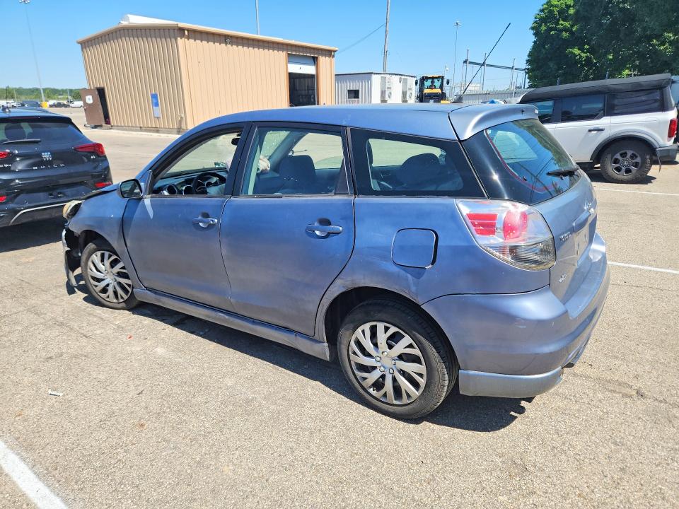 55673946 :رقم المزاد ، 2T1KR32E17C630716 vin ، 2007 Toyota Matrix مزاد بيع
