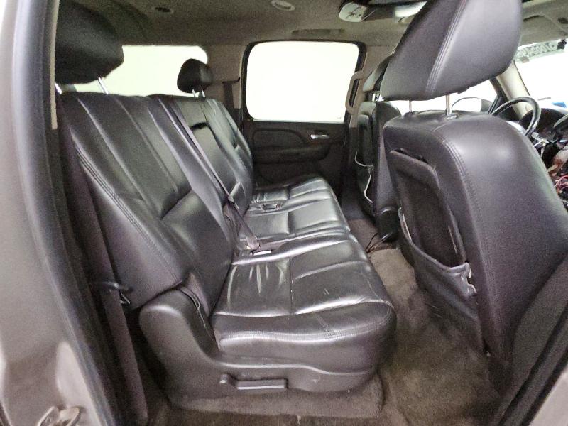 57665496 :رقم المزاد ، 1GNFC16J77J372227 vin ، 2007 Chevrolet Suburban مزاد بيع