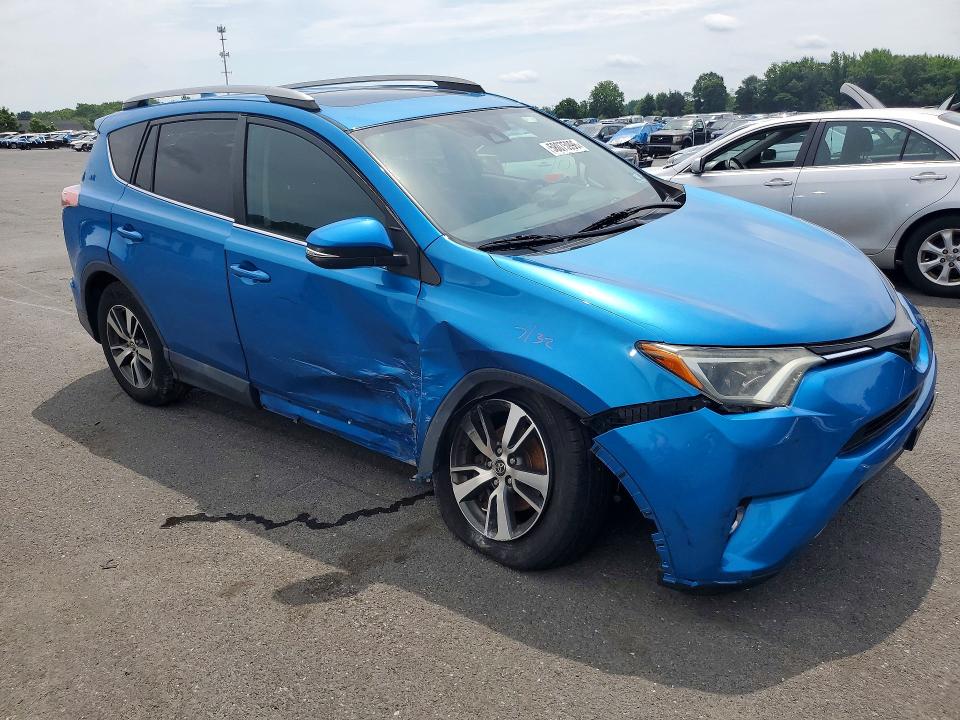 2018 Toyota Rav4 მანქანა იყიდება აუქციონზე, vin: 2T3WFREV2JW411981, აუქციონის ნომერი: 58075996