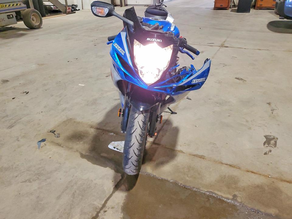 Продажа на аукционе авто 2023 Suzuki Gsx-r600, vin: JS1GN7FA7P7101220, номер лота: 56498116