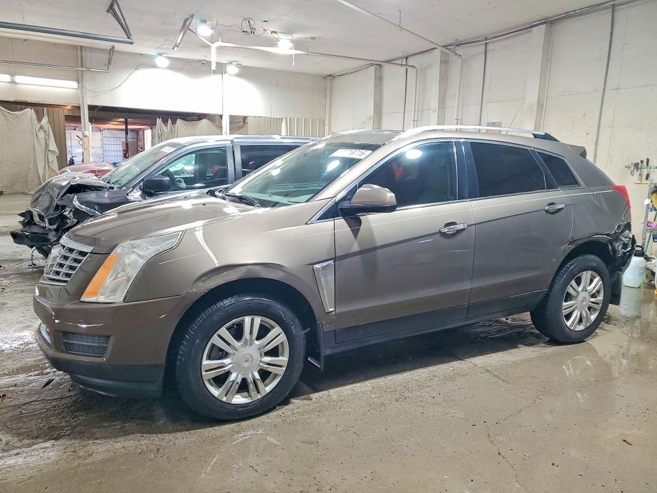 57718716 :رقم المزاد ، 3GYFNBE32FS522280 vin ، 2015 Cadillac Srx مزاد بيع