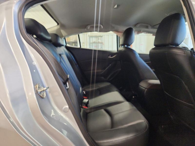2018 Mazda 3 მანქანა იყიდება აუქციონზე, vin: 3MZBN1V32JM240620, აუქციონის ნომერი: 56824436