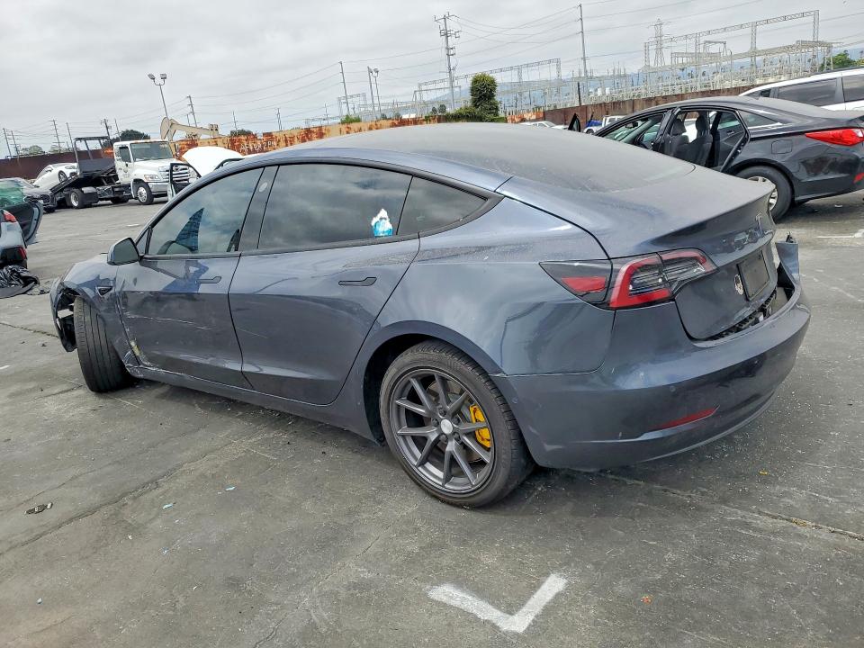 57950456 :رقم المزاد ، 5YJ3E1EB9NF360410 vin ، 2022 Tesla Model 3 مزاد بيع