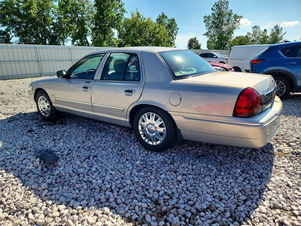 2010 Mercury Grand Marquis მანქანა იყიდება აუქციონზე, vin: 2MEBM7FV2AX630676, აუქციონის ნომერი: 58583426