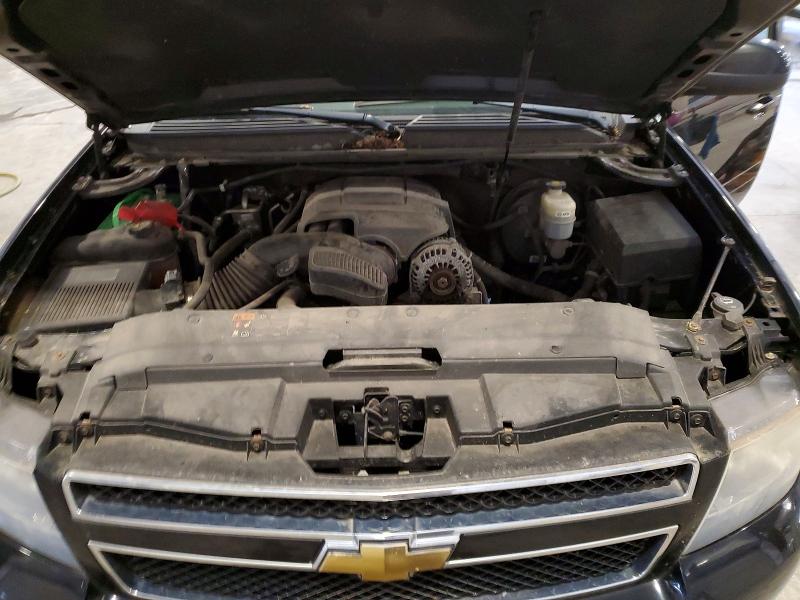 2011 Chev Suburban მანქანა იყიდება აუქციონზე, vin: 1GNSKJE33BR385653, აუქციონის ნომერი: 56816406