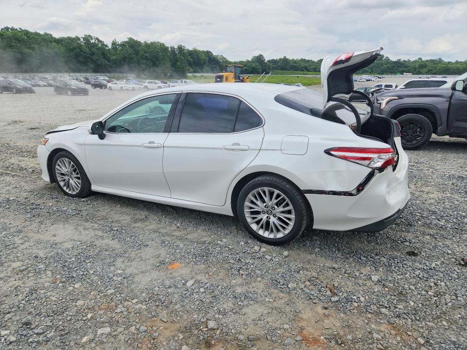 2018 Toyota Camry მანქანა იყიდება აუქციონზე, vin: 4T1B11HK0JU004282, აუქციონის ნომერი: 56630546