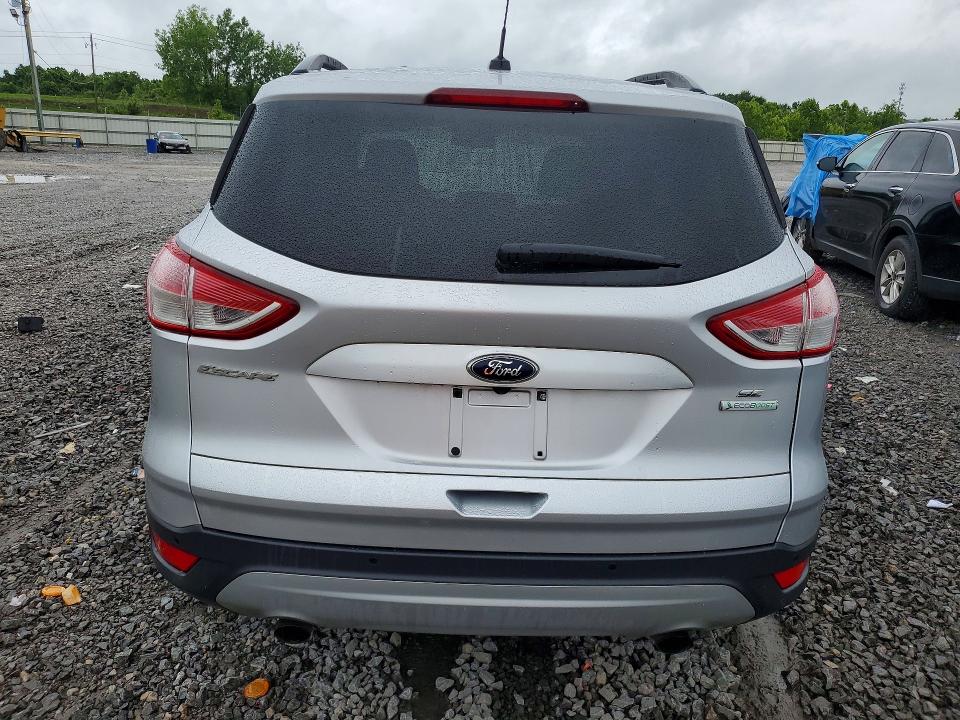 2016 Ford Escape მანქანა იყიდება აუქციონზე, vin: 1FMCU0GXXGUB11304, აუქციონის ნომერი: 57026246