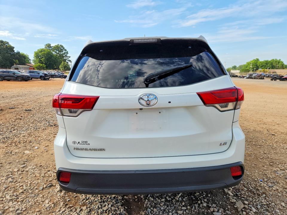 56272496 :رقم المزاد ، 5TDZZRFH1JS248951 vin ، 2018 Toyota Highlander مزاد بيع