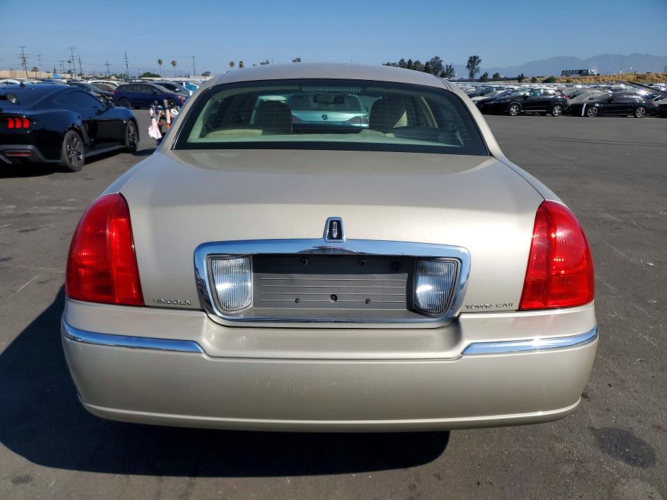 Aukcja sprzedaży 2010 Lincoln Town Car, vin: 2LNBL8CV6AX623823, numer aukcji: 58449446