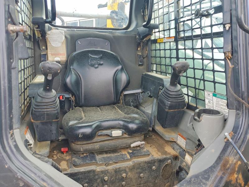 55328506 :رقم المزاد ، AT6311098 vin ، 2015 Bobcat T770 مزاد بيع