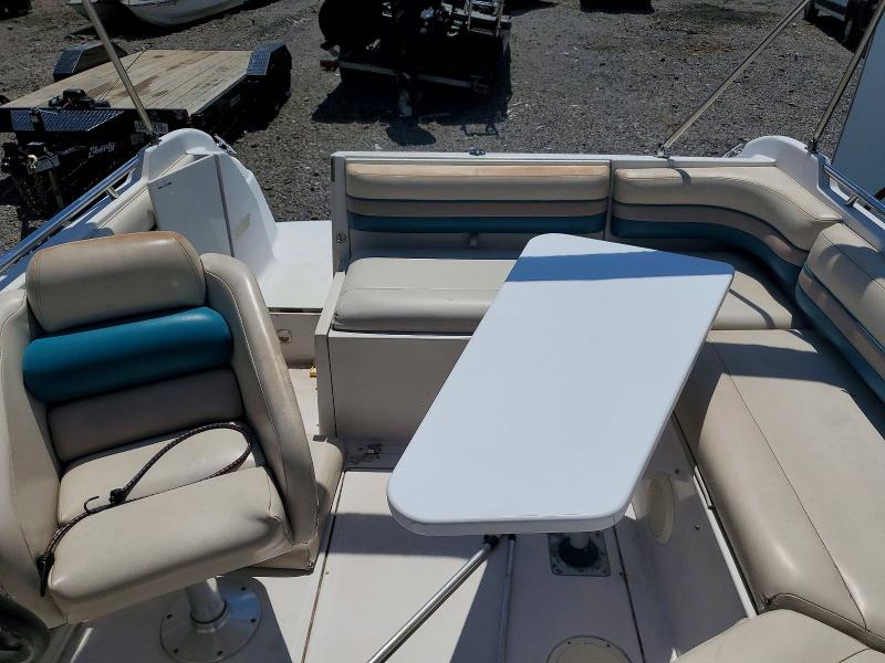 2000 Chaparral 22 Ft. მანქანა იყიდება აუქციონზე, vin: FGBX0511C494, აუქციონის ნომერი: 57994486