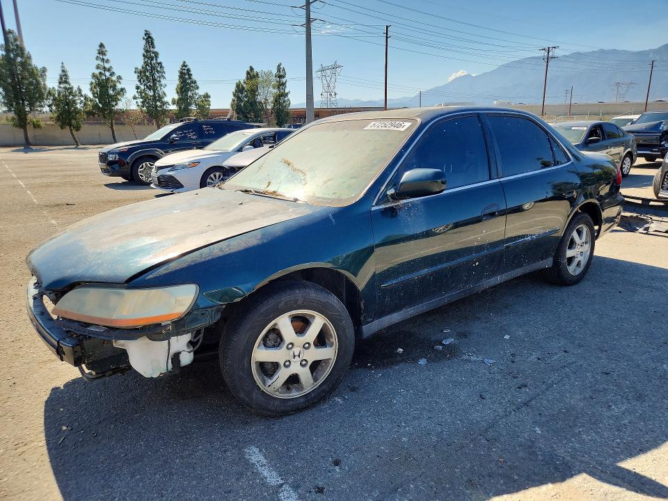 57252946 :رقم المزاد ، JHMCG5672YC013996 vin ، 2000 Honda Accord مزاد بيع
