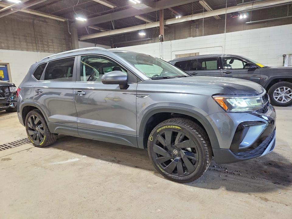 57590516 :رقم المزاد ، 3VVVX7B22PM351252 vin ، 2023 Volkswagen Taos مزاد بيع