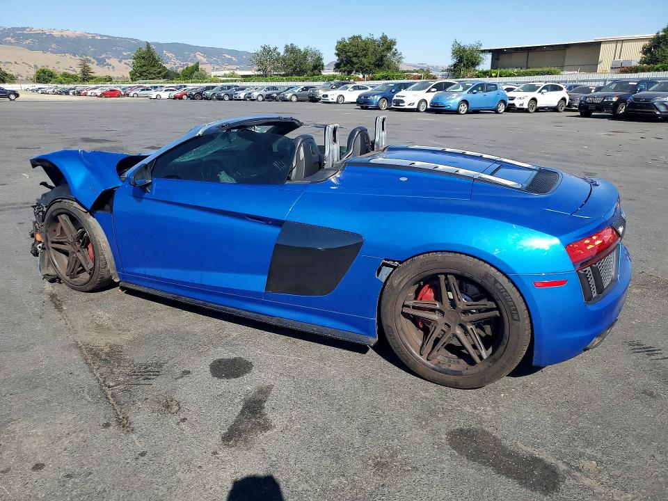 58484946 :رقم المزاد ، WUAVACFX7H7905009 vin ، 2017 Audi R8 مزاد بيع