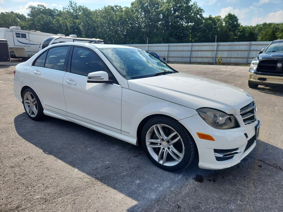 55724896 :رقم المزاد ، WDDGF8AB5EA914845 vin ، 2014 Mercedes-benz C مزاد بيع