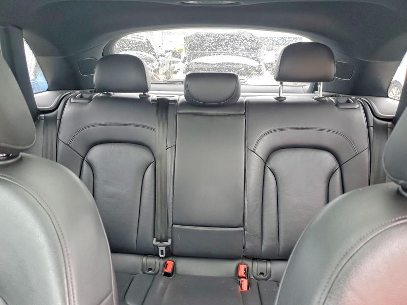 2015 Audi Q3 მანქანა იყიდება აუქციონზე, vin: WA1GFCFS6FR010277, აუქციონის ნომერი: 55646906