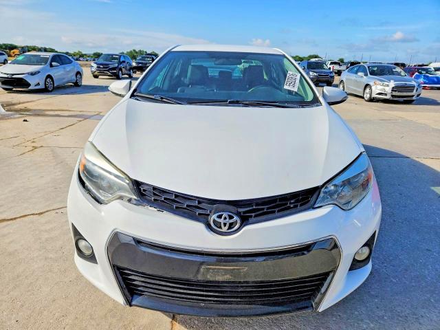 Продаж на аукціоні авто 2015 Toyota Corolla, vin: 2T1BURHE8FC231616, номер лоту: 55920616