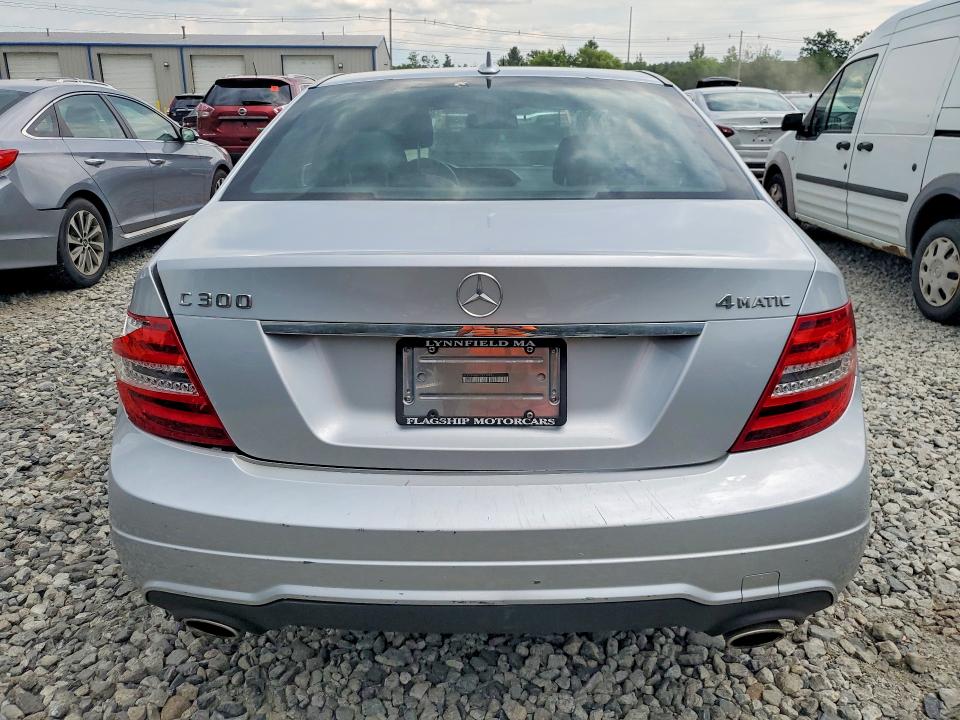 Продажа на аукционе авто 2012 Mercedes-benz C, vin: WDDGF8BB7CR239996, номер лота: 85447455