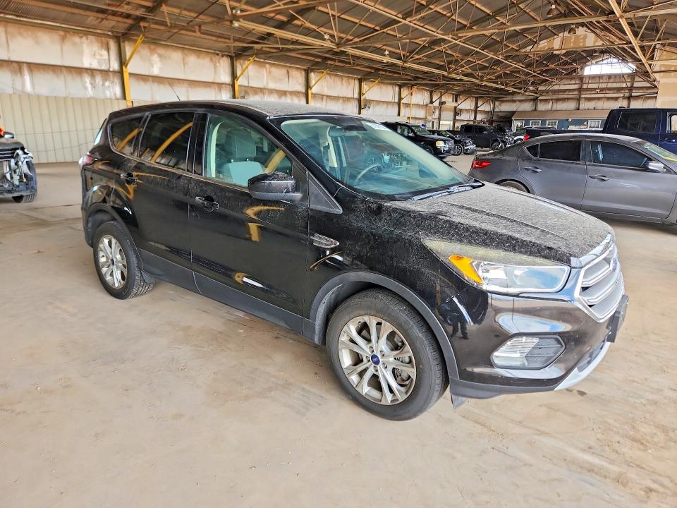 57608126 :رقم المزاد ، 1FMCU9GD5HUB80834 vin ، 2017 Ford Escape مزاد بيع