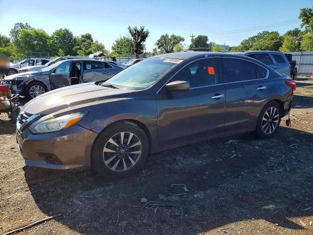 Auction sale of the 2017 Nissan Altima, vin: 1N4AL3AP9HC190003, lot number: 57658386