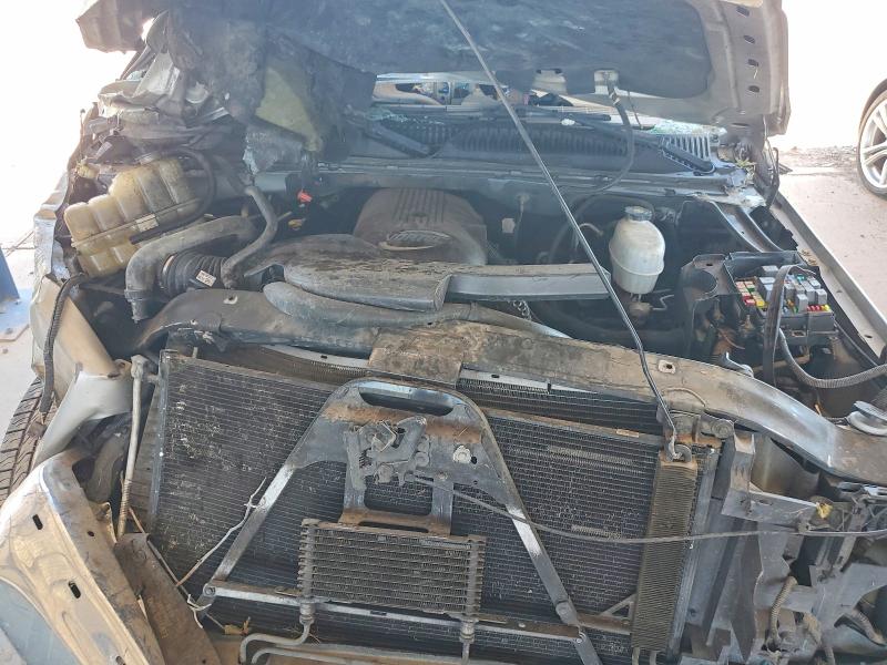 56286096 :رقم المزاد ، 1GNEK13ZX4R239421 vin ، 2004 Chevrolet Tahoe مزاد بيع