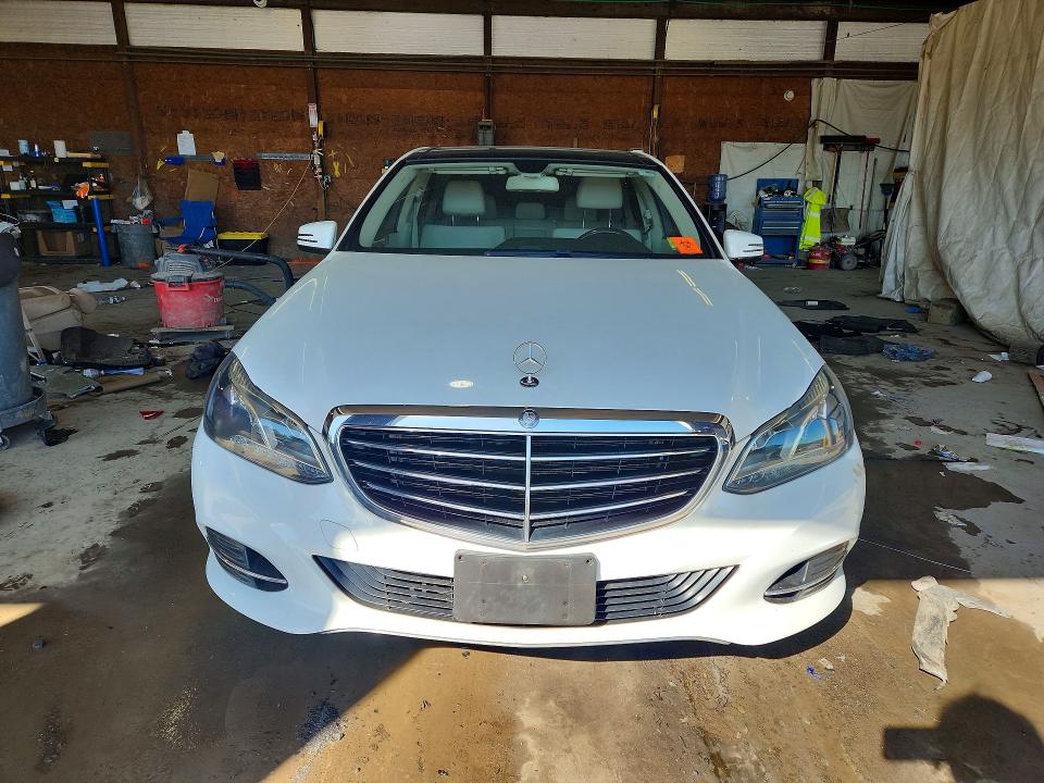 54557026 :رقم المزاد ، WDDHF8JB1FB126726 vin ، 2015 Mercedes-benz E مزاد بيع