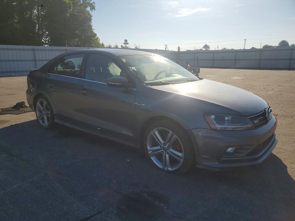 56240646 :رقم المزاد ، 3VW4T7AJ0HM355233 vin ، 2017 Volkswagen Jetta مزاد بيع