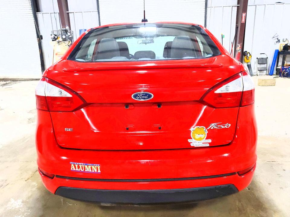2015 Ford Fiesta მანქანა იყიდება აუქციონზე, vin: 3FADP4BJ7FM201108, აუქციონის ნომერი: 57779896