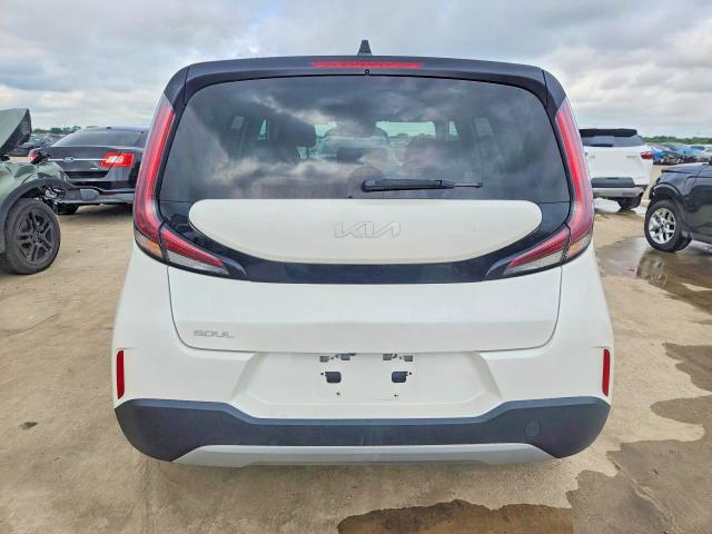 2023 Kia Soul მანქანა იყიდება აუქციონზე, vin: KNDJ23AU1P7877406, აუქციონის ნომერი: 55806396